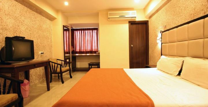 Hotel Maan Residency Satellite Road Ahmedabad Exterior photo