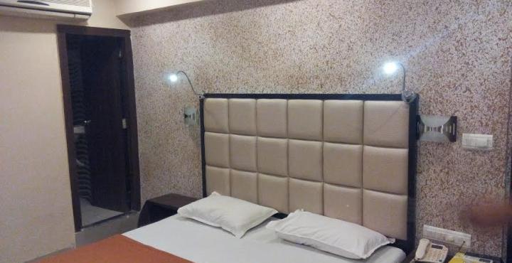 Hotel Maan Residency Satellite Road Ahmedabad Exterior photo