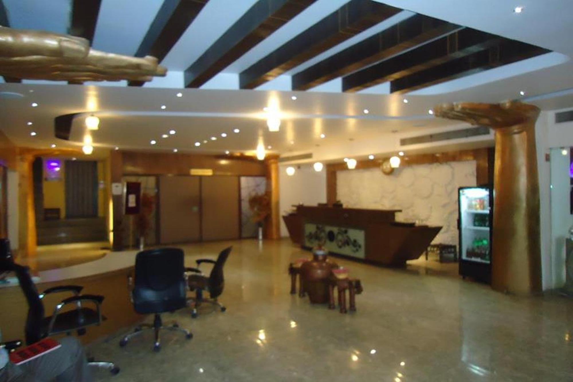 Hotel Maan Residency Satellite Road Ahmedabad Exterior photo