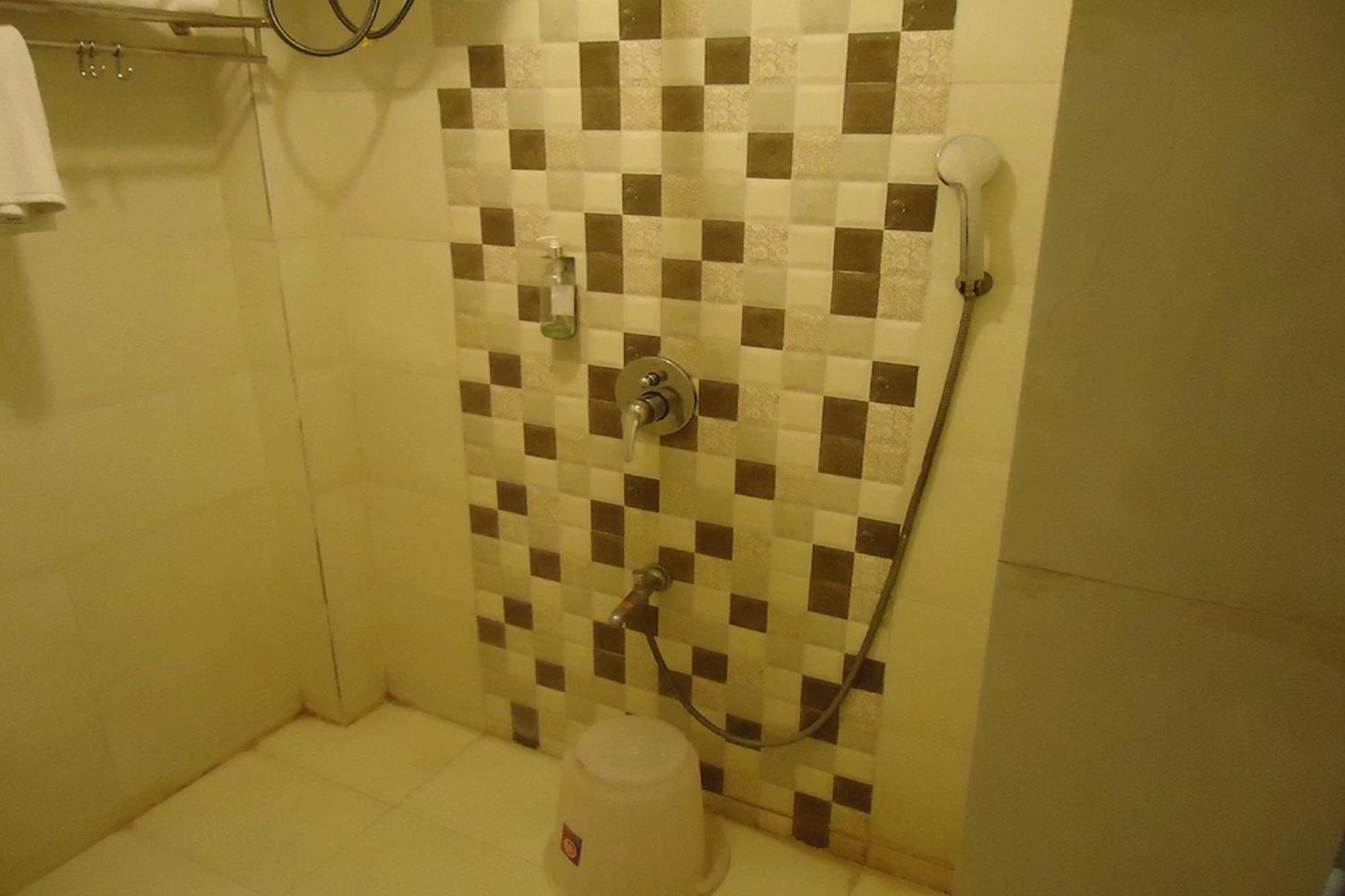 Hotel Maan Residency Satellite Road Ahmedabad Exterior photo