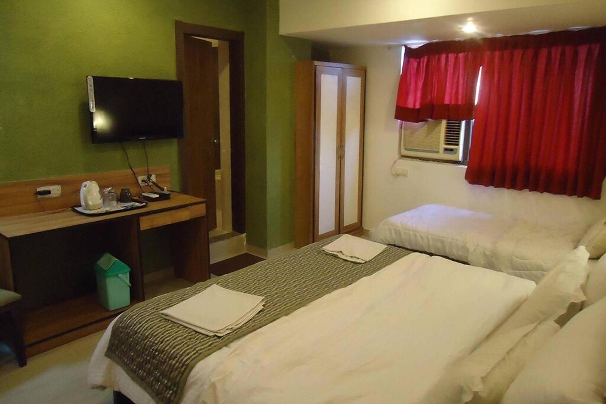 Hotel Maan Residency Satellite Road Ahmedabad Exterior photo