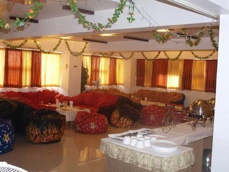 Hotel Maan Residency Satellite Road Ahmedabad Exterior photo
