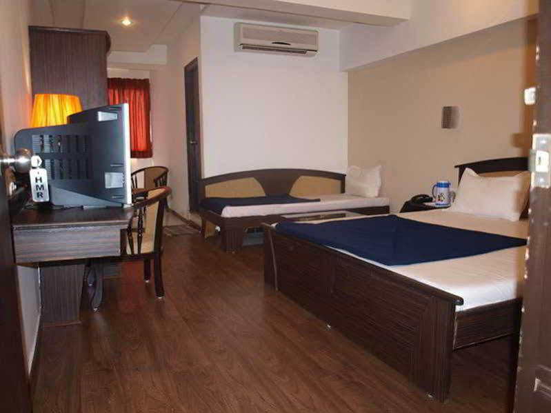 Hotel Maan Residency Satellite Road Ahmedabad Exterior photo