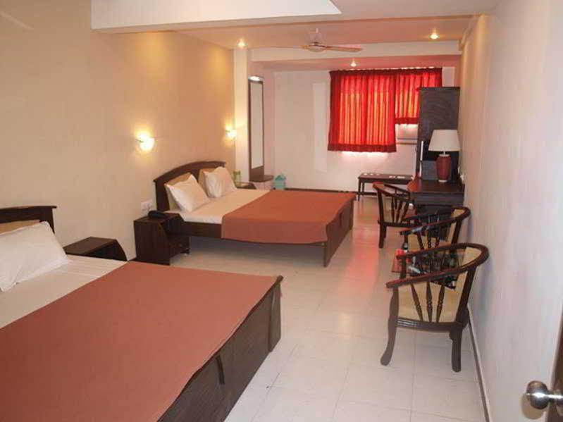 Hotel Maan Residency Satellite Road Ahmedabad Exterior photo