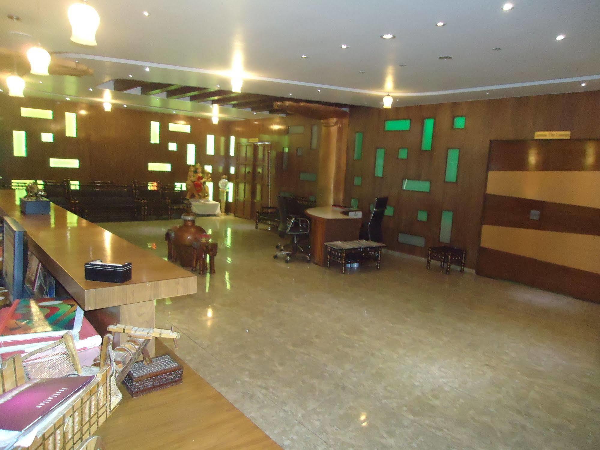 Hotel Maan Residency Satellite Road Ahmedabad Exterior photo